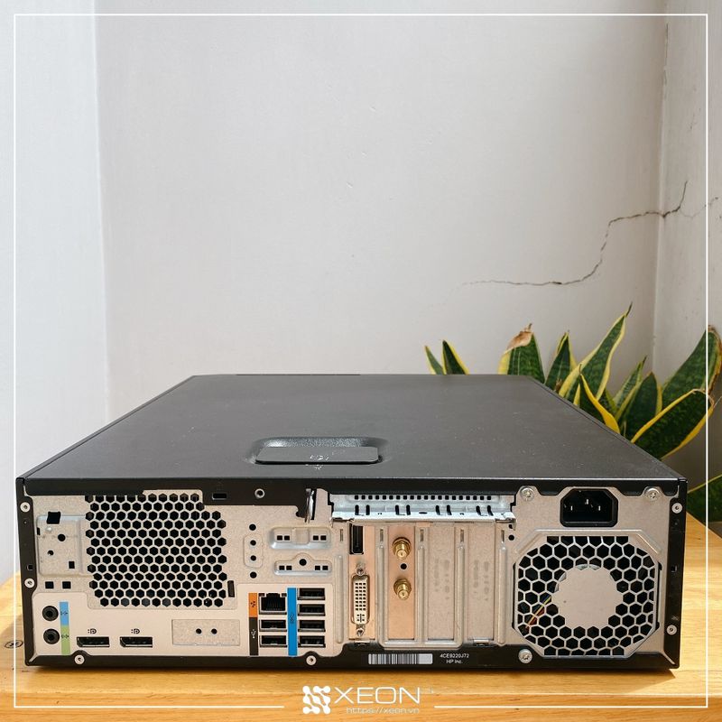 hp-z2-g4-sff-workstation-2.jpg